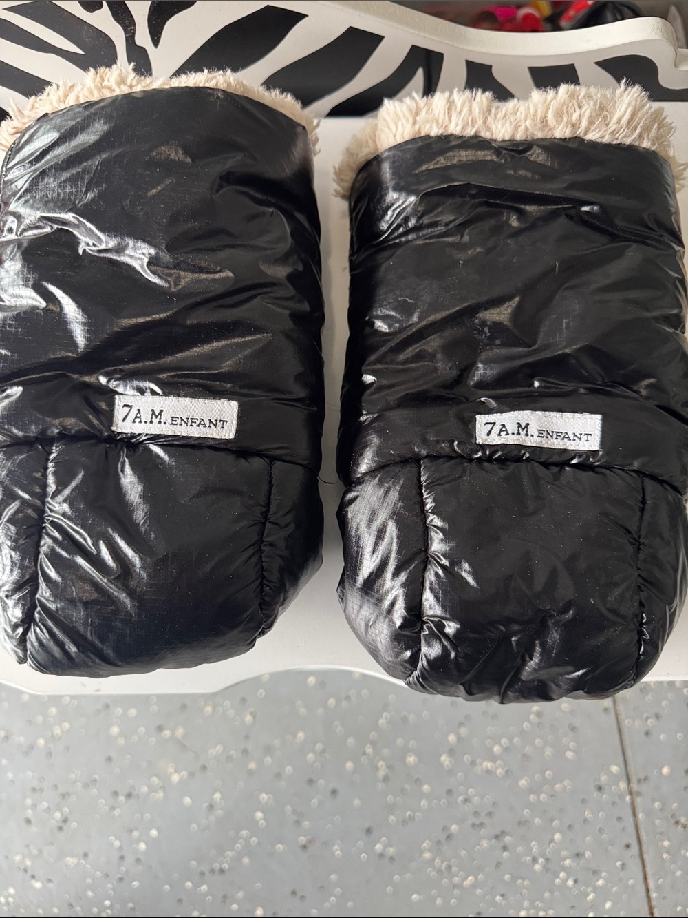7 A.M. ENFANT Kids Black Cozy Faux-Fur Lined Hand Muff